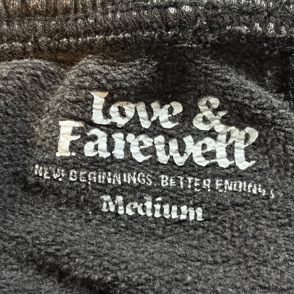 Love and Farewell Mineral Wash Butterfly Heart Joggers Charcoal Sweatpants M - Picture 8 of 13